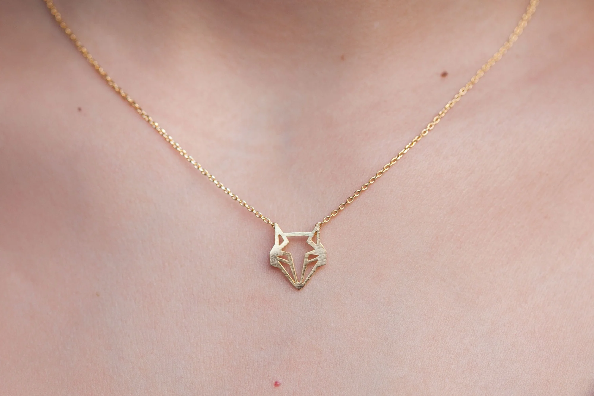 Collier tête de renard origami doré – Image 2